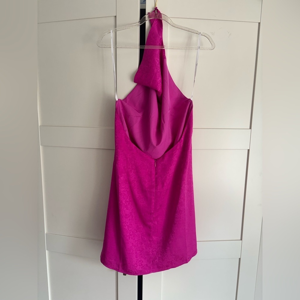 Lulu's Vibrant Pink Silky Backless Halter Dress Size large - Picture 4 of 5
